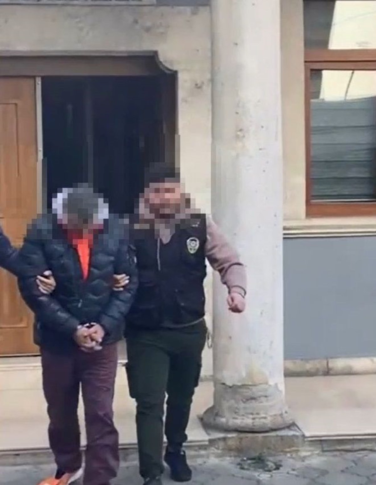 wE0uopBZl0ucupAyMo2-TA.jpg