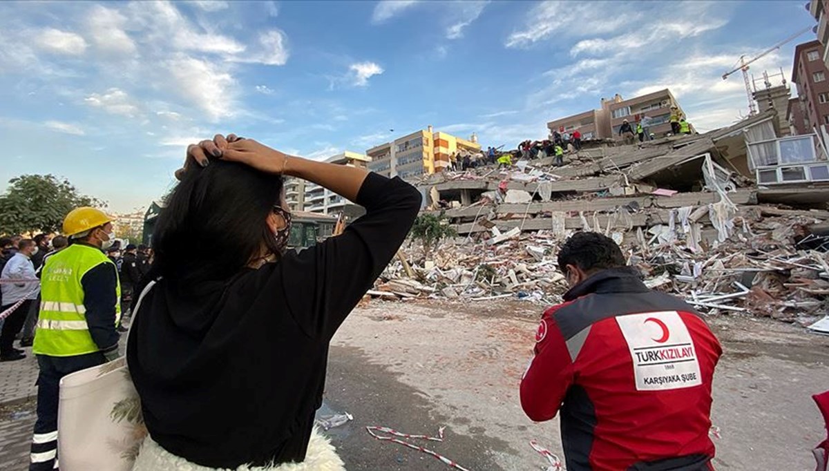 3 yıl geçse de İzmir depreminin acıları tazei,zmi