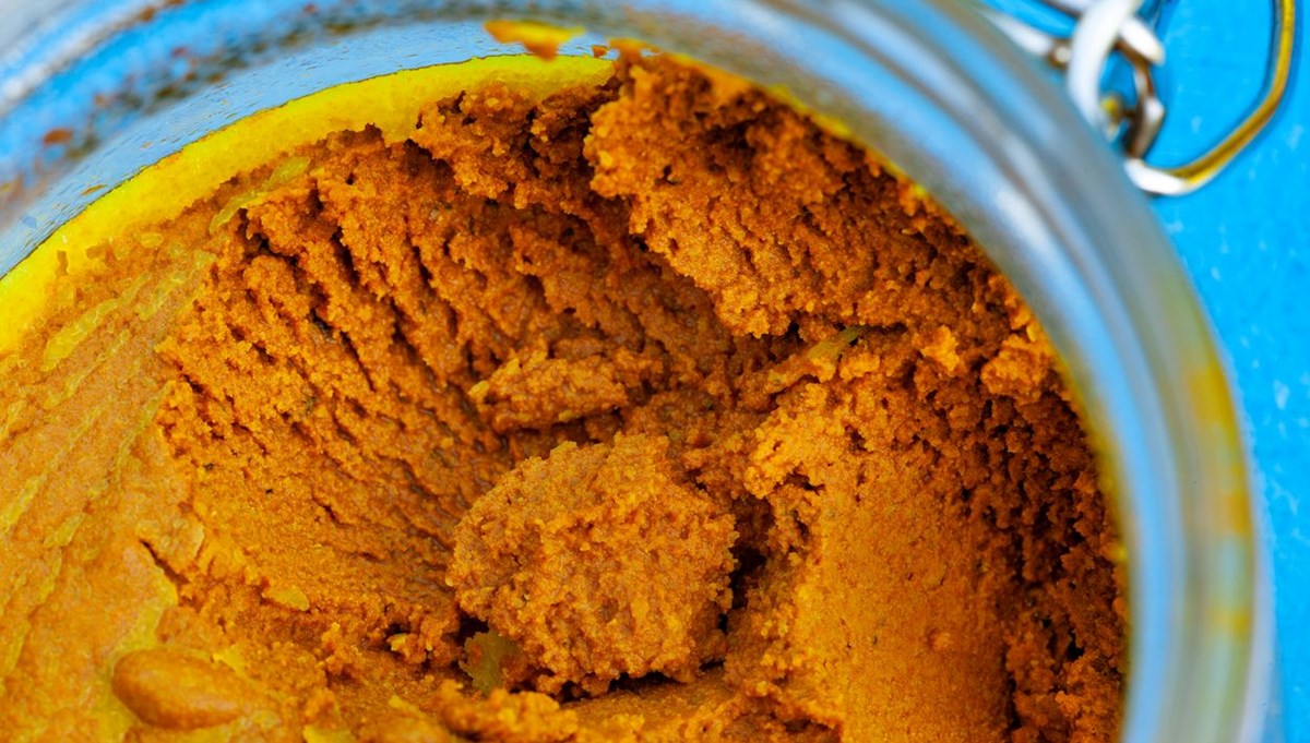 Yüz tüylerinden kurtaran en doğal yöntem! 15-20 dakika bekletmek yetiyor