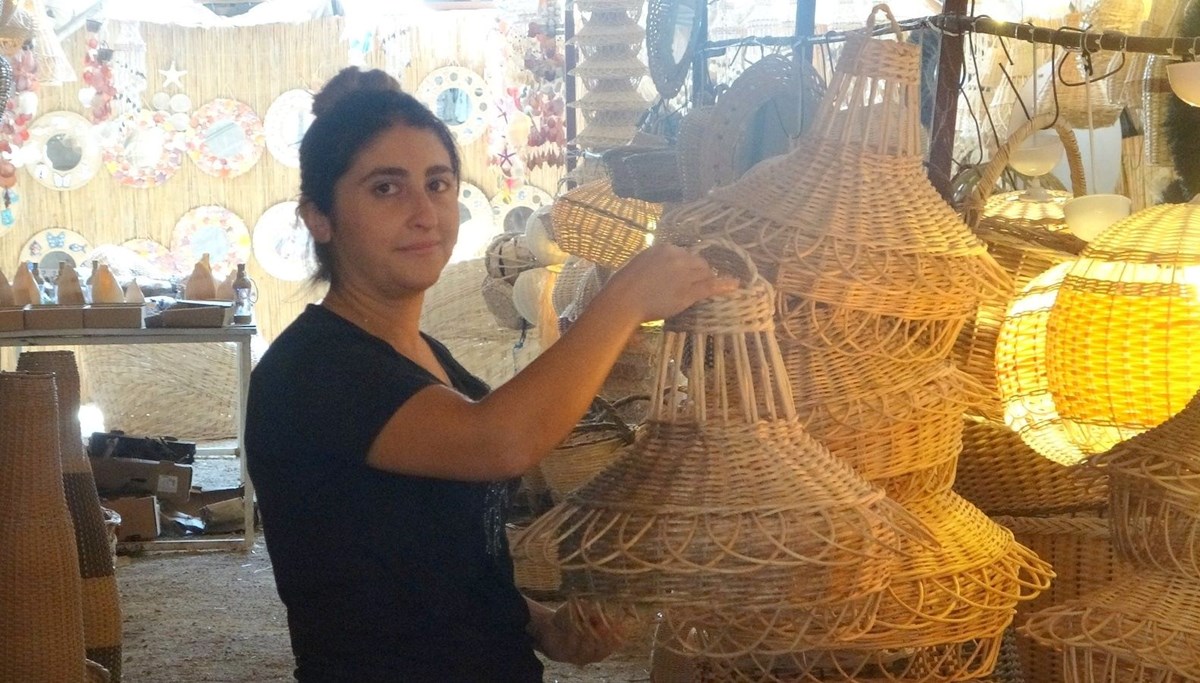 Dede mirası mesleğini yaşatıyor: El emeğini geleceğe taşıyor