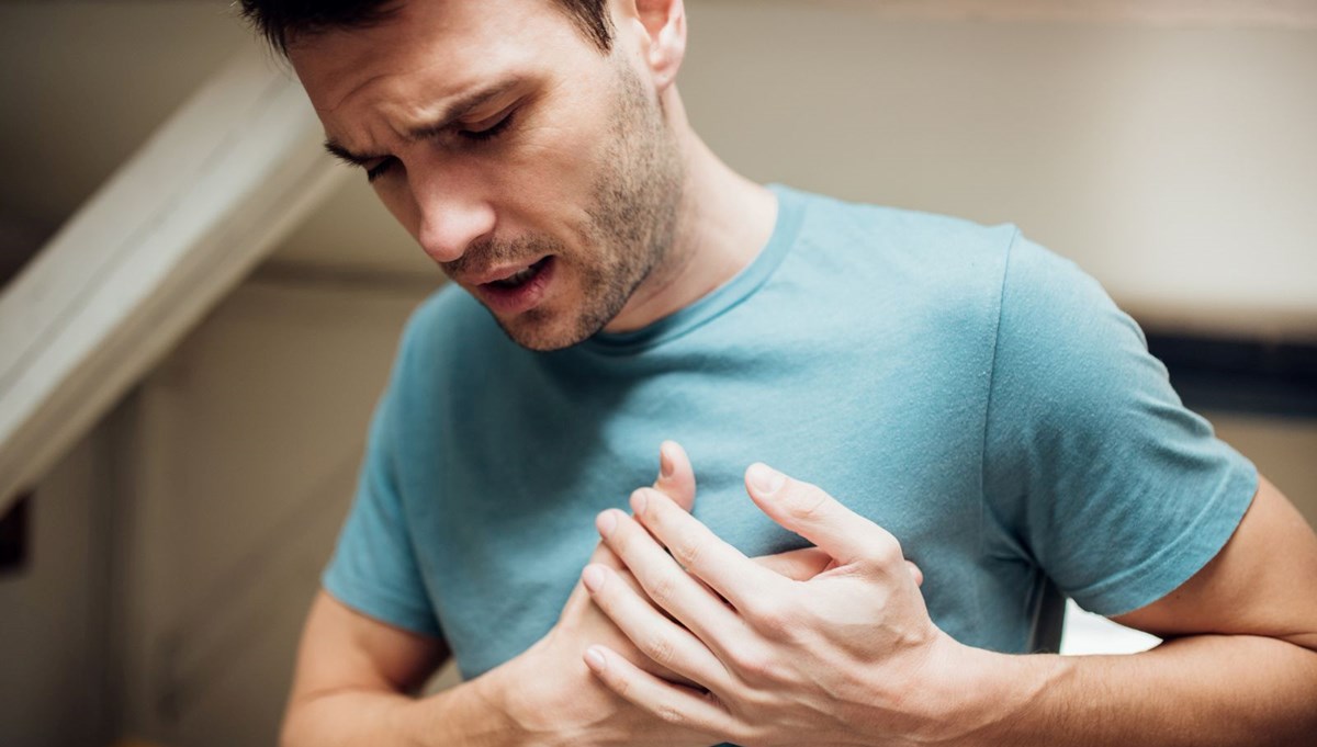 Kardiyolog açıkladı: Kalp krizinin 4 sinsi belirtisi