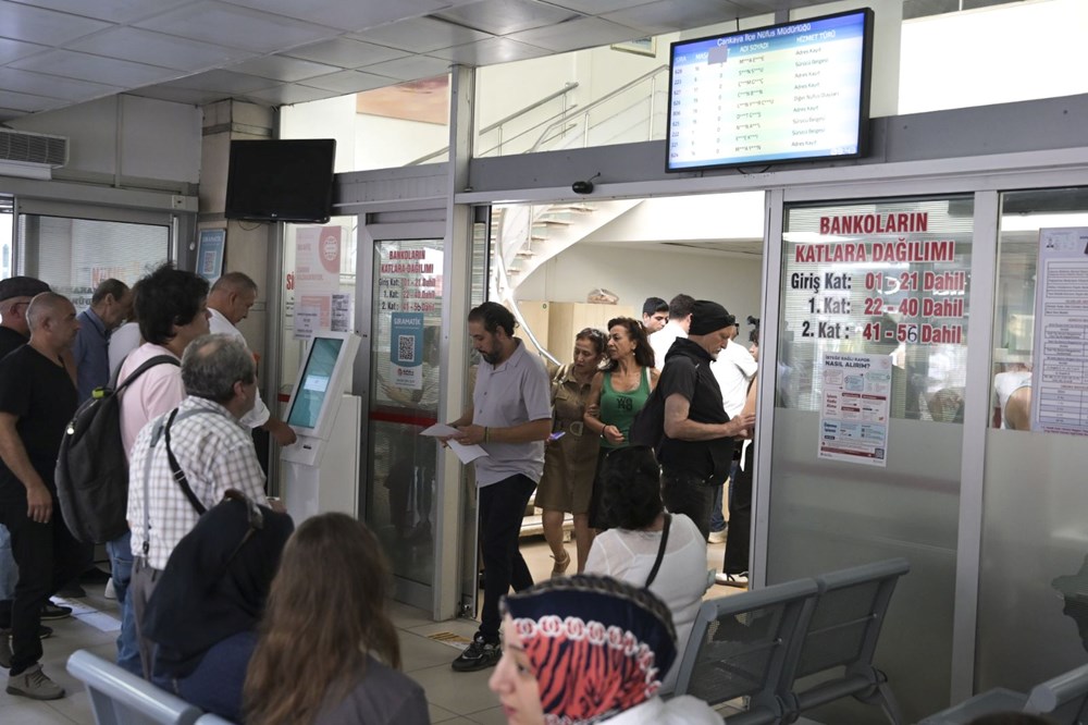 7 bin lira ödememek için saatlerce bekliyorlar: İşte son güne bırakmanın bedeli - 5