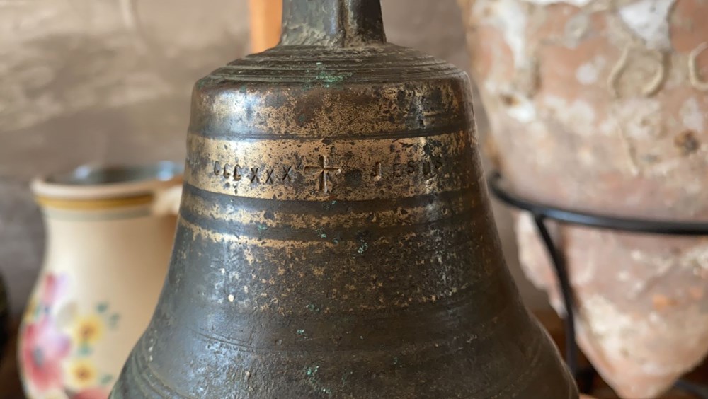 Ayasofya'ya ait olduğu düşünülen 2 bin yıllık çanı hurdacı buldu, incelemeye alındı - 8