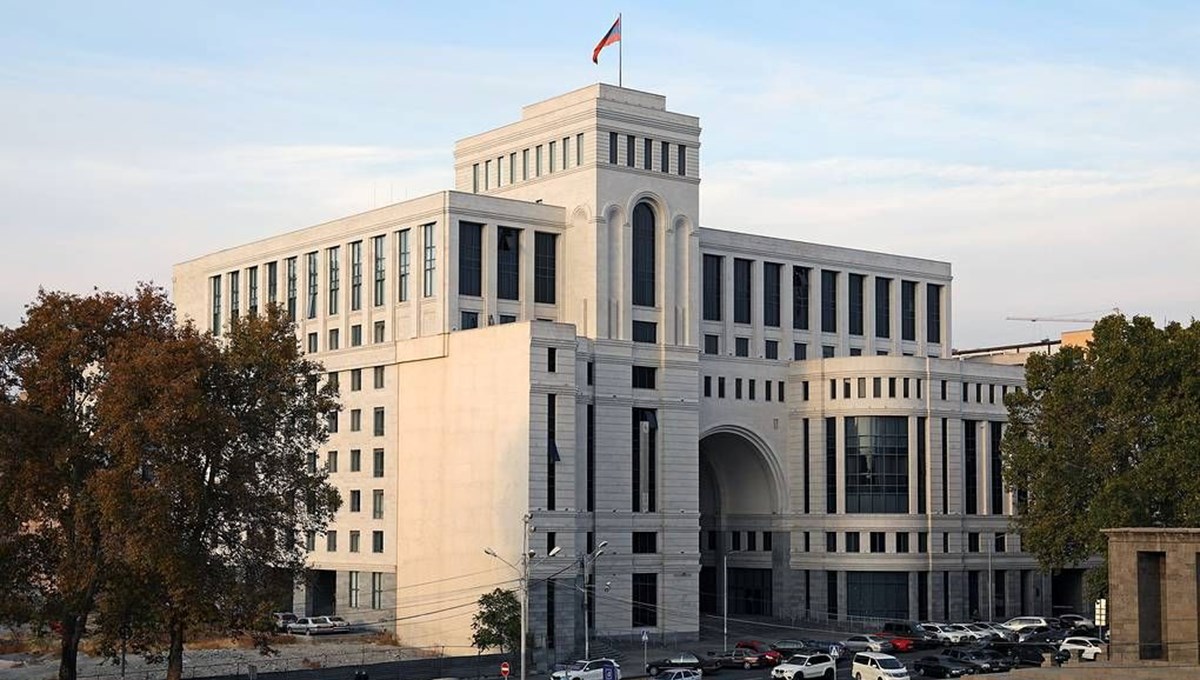 Ermenistan Dışişleri Bakanlığı'ndan diplomatik görüşme öncesi mesaj: Türkiye ile sınırın açılacağını öngörüyoruz