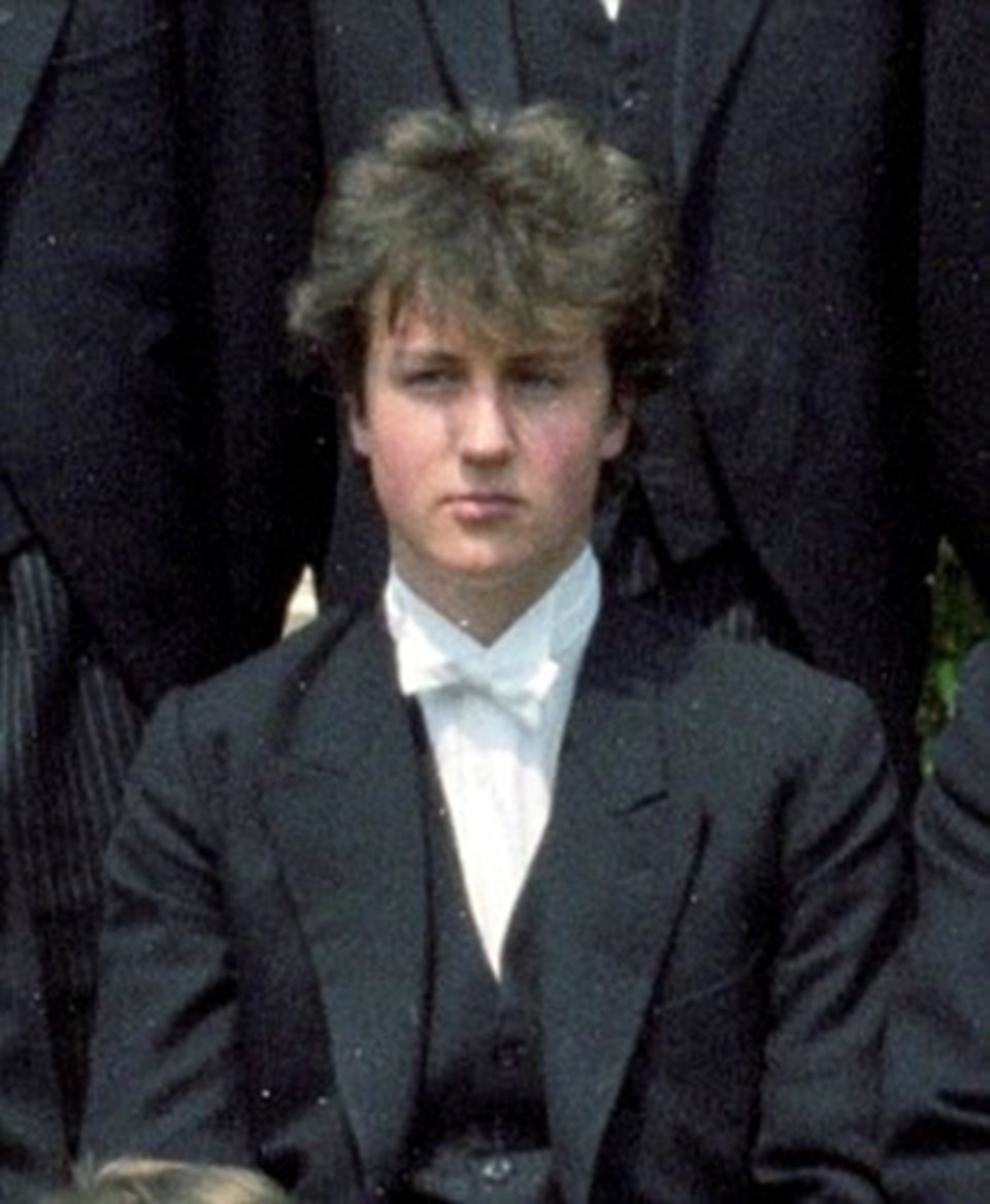 Şimdiki İngiltere Başbakanı David Cameron 19 yaşında Rusya'yı Trans Sibirya Ekspresi ile gezdi. 
