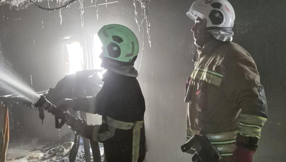 Antakya’da konteyner yatakhane yandı