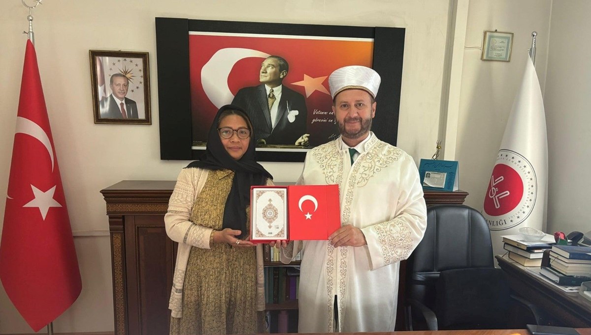 Filipinli kadın Müslüman oldu Filipinli kadın Müslüman oldu