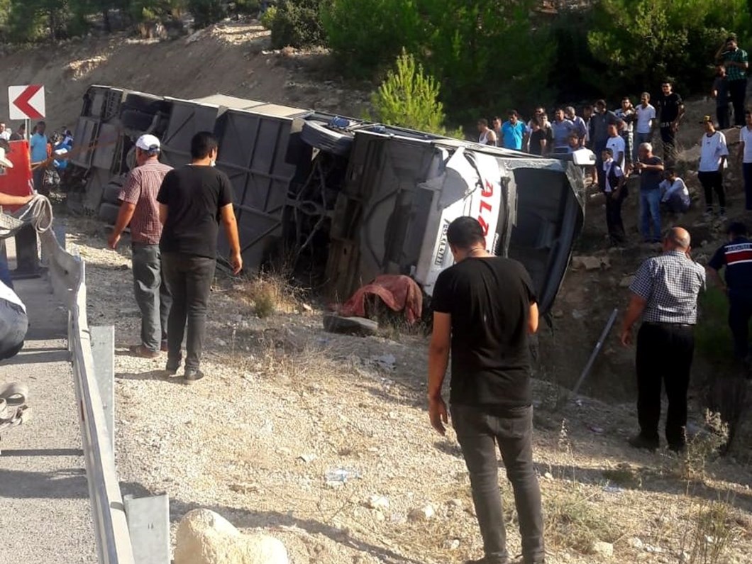 Mersin De Asker Otobusu Faciasi 4 Sehit Ntv