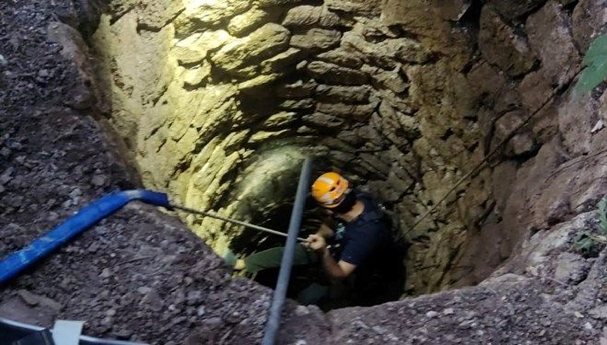 Mersin'de su kuyusuna düşen kişi hayatını kaybetti Mersin'de su kuyusuna düşen kişi hayatını kaybetti