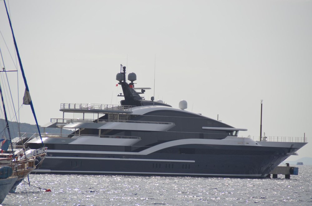 Bodrum'a gelen 90 metrelik lüks yata 450 bin TL'lik akaryakıt ikmali - 3