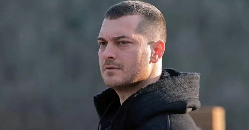 Çağatay Ulusoy'un set kuralı gündem oldu: 8 saatten fazla çalışmama kararı aldığı iddia edildi - 4