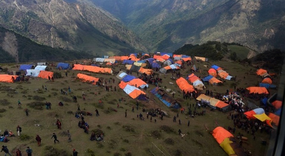 Nepal'de heyelan bir köyü yuttu: 200 kişi kayıp - 1