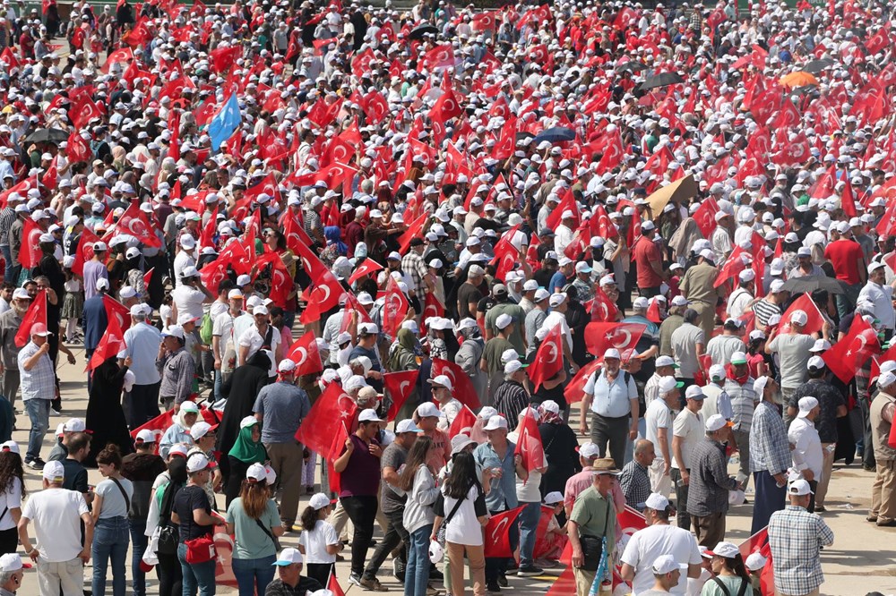 İstanbul'un fethinin 569. yıl dönümü kutlanıyor: Cumhurbaşkanı Erdoğan ilk fidanı dikti - 6