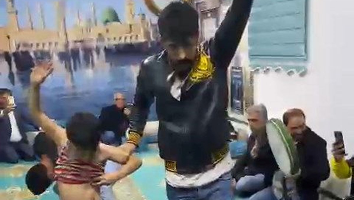 Çocuklara şişi batıran kişi babaları çıktı (Tutuklandılar) Çocuklara şişi batıran kişi babaları çıktı (Tutuklandılar)