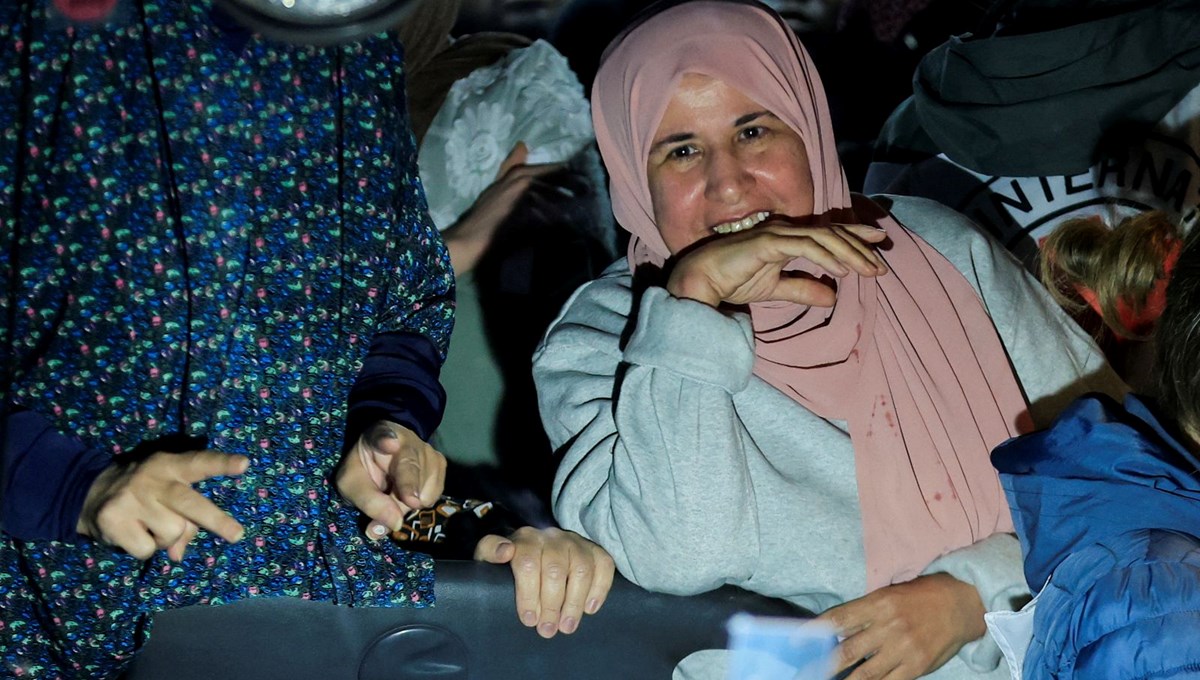 Ateşkesle serbest bırakılan Filistinli mahkumlara baskı: Sevinirlerse tutuklanabilirler! Ateşkesle serbest bırakılan Filistinli mahkumlara baskı: Sevinirlerse tutuklanabilirler!