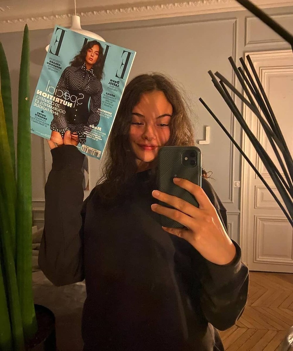 Deva Cassel, annesi Monica Bellucci'nin izinden - 1