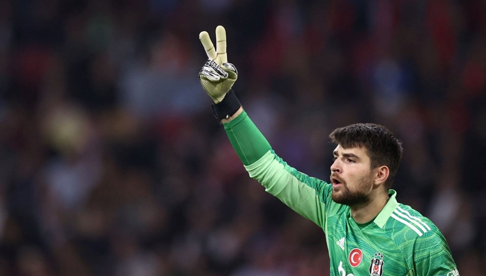 Beşiktaş'ta Mert Günok ve Ersin Destanoğlu krizi: Yönetimden kritik kaleci kararı!