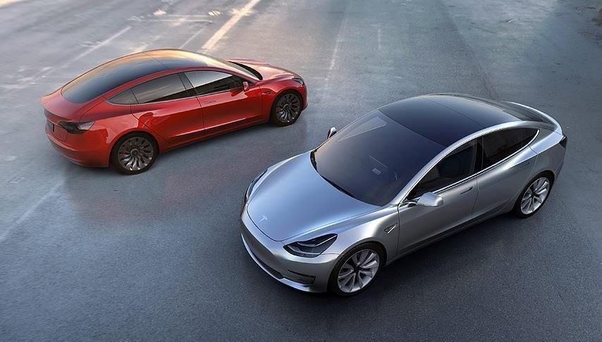 Tesla'dan Model 3'e zam