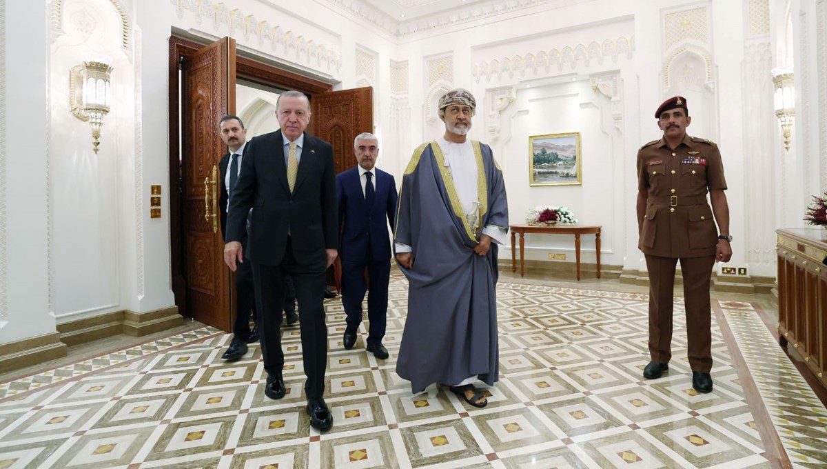 Cumhurbaşkanı Erdoğan Umman Sultanı Tarık ile bir araya geldi