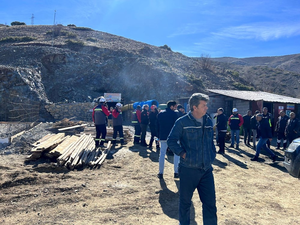 SON DAKİKA | Elazığ’da krom madeninde göçük: 4 işçikurtarıldı - 5