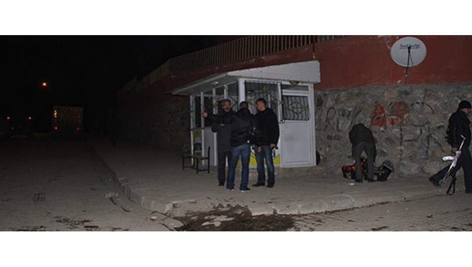 AK Parti'lilere silahlı saldırı: 2 yaralı