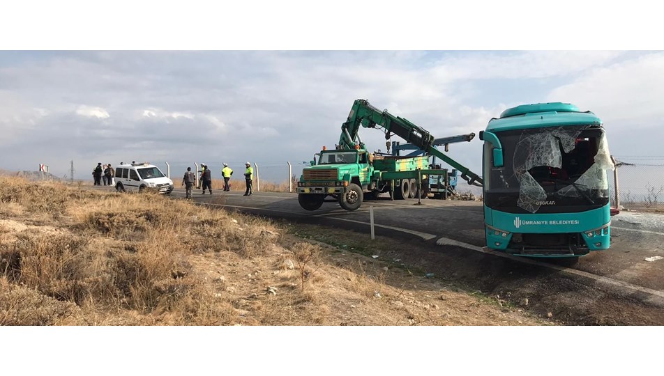 cankiri da cenaze otobusu devrildi 34