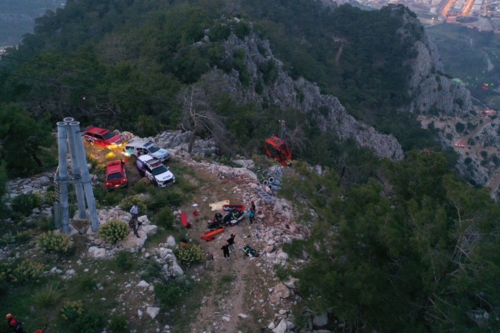 Antalya'da teleferik kazasında kabin parçalandı: Ölü, yaralı ve mahsur kalanlar var - 11