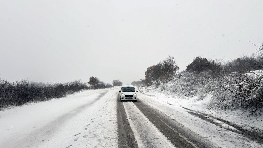 Trakya'da kar yağışı: Ulaşım güçlükle sağlanıyor - 16
