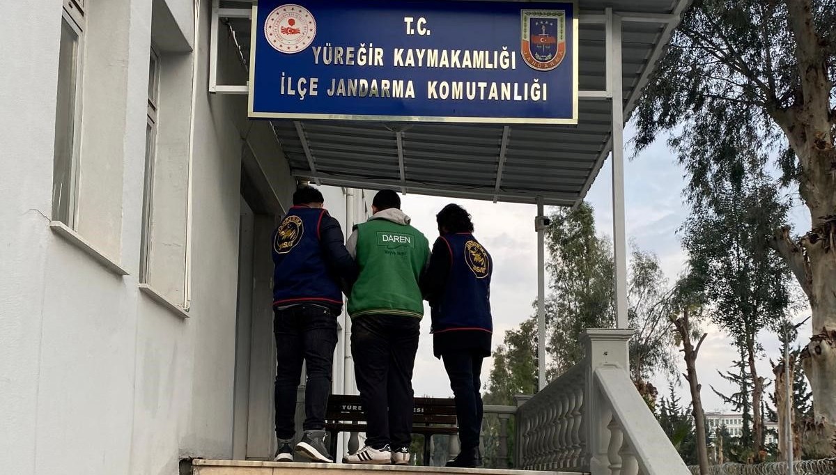 Adana’da aranan 2 kişi yakalandı