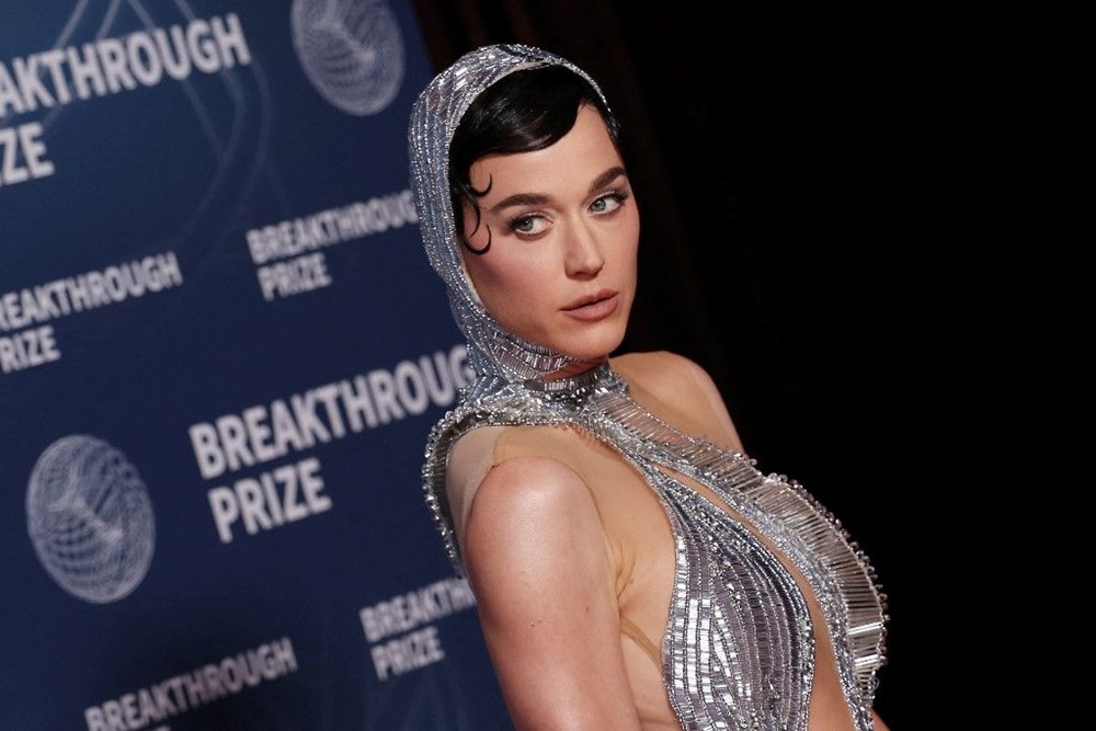 Uzay yolcuğu reaksiyon çekmişti: Katy Perry pişman mı? 75 wUL3K0nO EyGZWdCnUXXwA