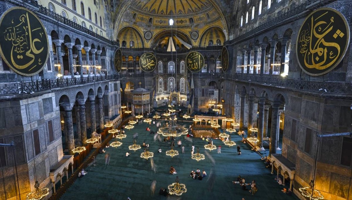 Ayasofya'da yeni uygulama