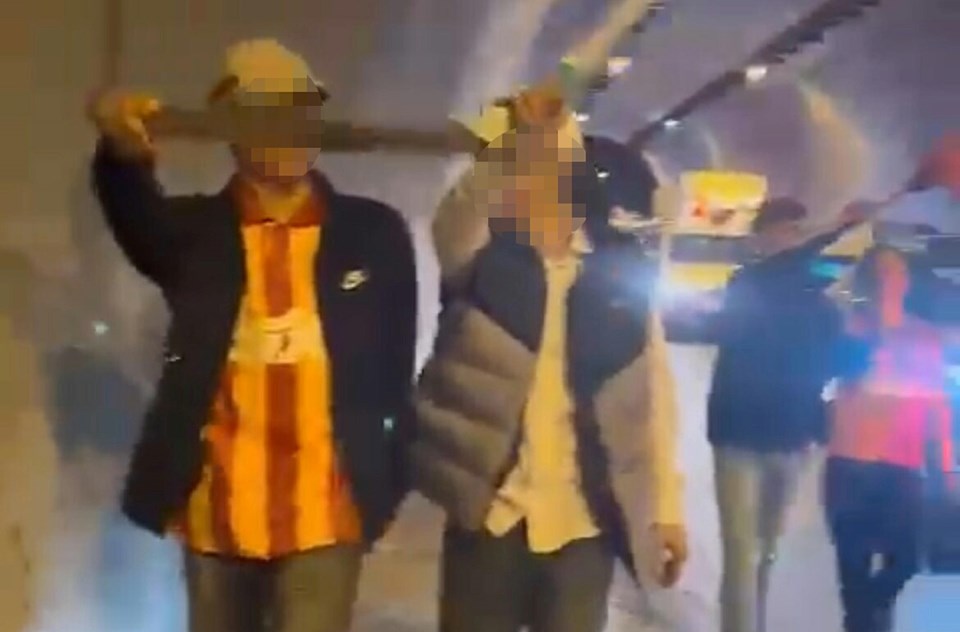 Biri 16, diğeri 17 yaşında! Döner bıçaklı şampiyonluk kutlamasına gözaltı - 1