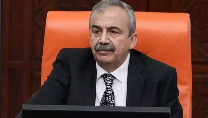 Sırrı Süreyya Önder'in ismi caddeye verilecek