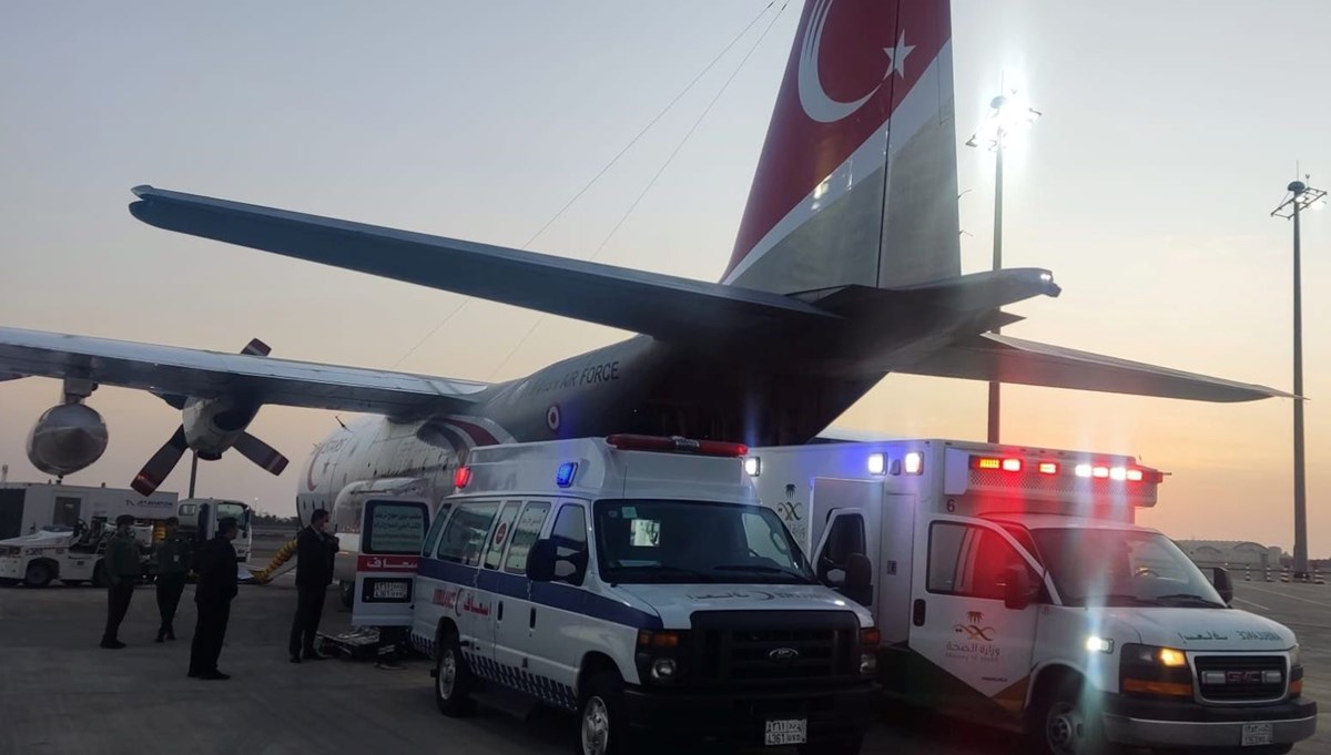 MSB: Mekke ve Cidde'de yoğun bakımdaki 13 Türk için uçak görevlendirildi MSB: Mekke ve Cidde'de yoğun bakımdaki 13 Türk için uçak görevlendirildi