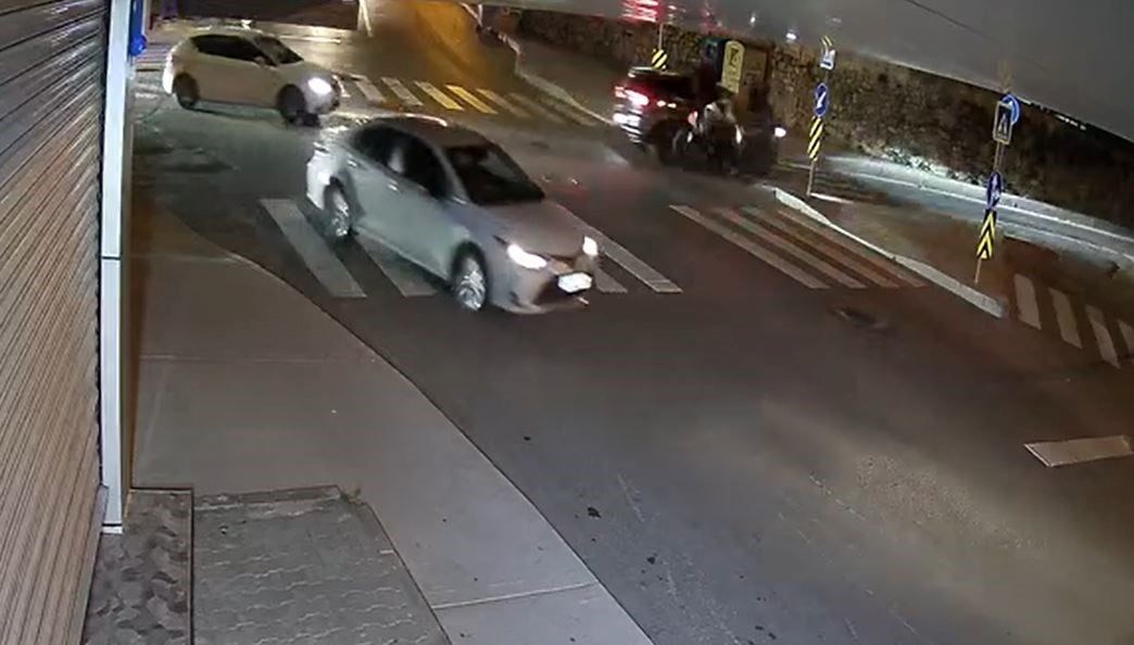 Arnavutköy'de trafik kazası: İki yaralı