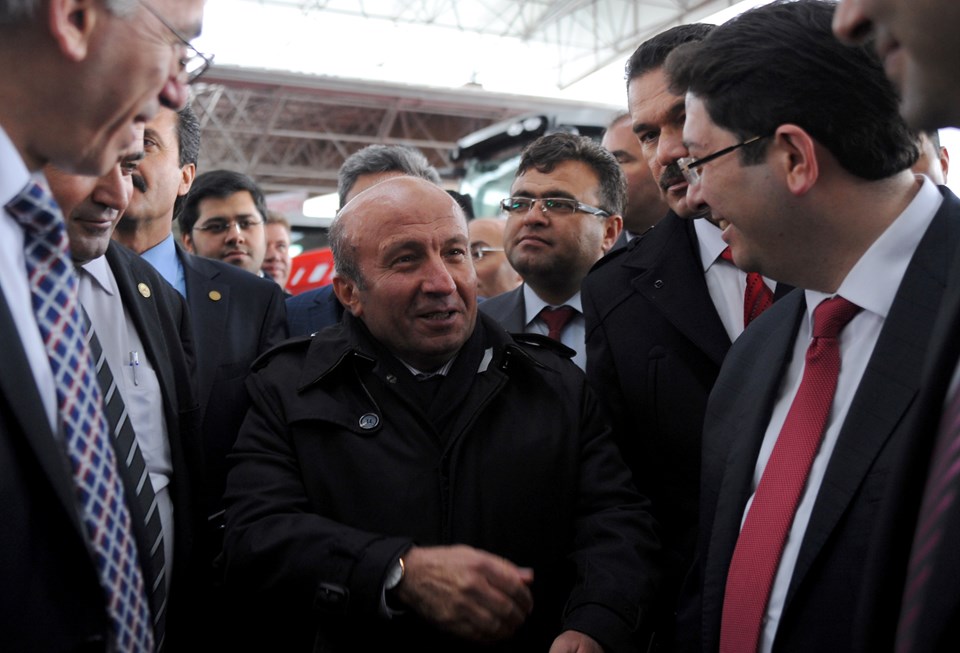 Eski bakan Kutbettin Arzu havuzda kalp krizi geçirip hayatını yitirdi (Kutbettin Arzu kimdir?) - 3