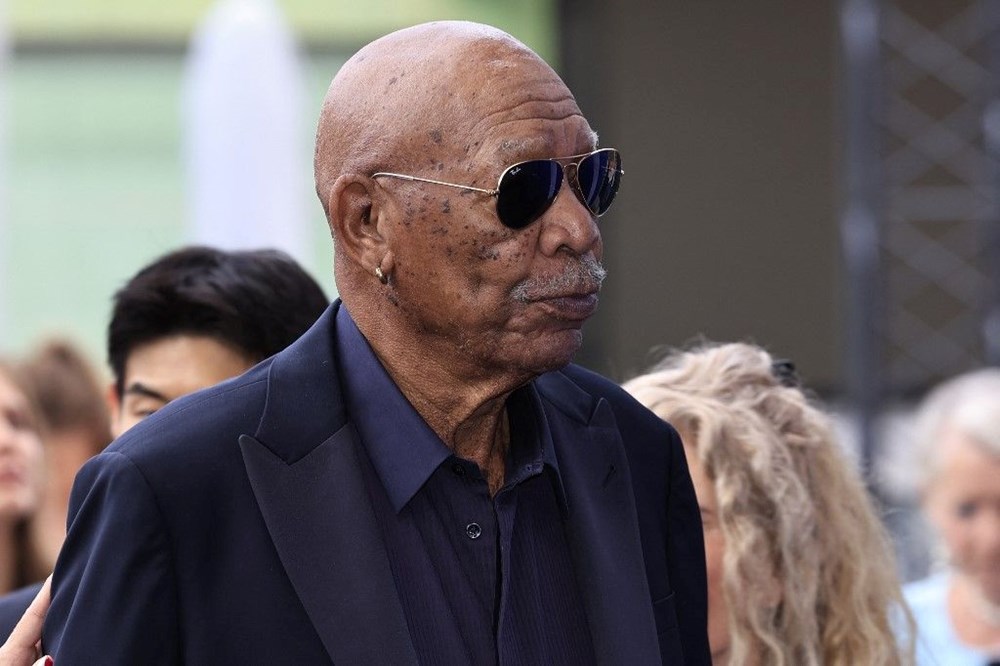 Morgan Freeman'ın küpelerinin sırrı: Yıllar sonra açıkladı 74 wYvgbFFavEO8r74f7r LGA
