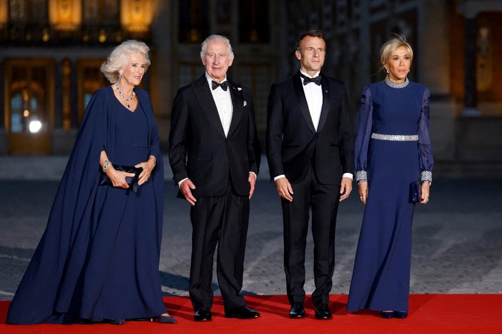 Kral Charles ve Kraliçe Camilla, Macron çiftinin konuğu oldu - 1