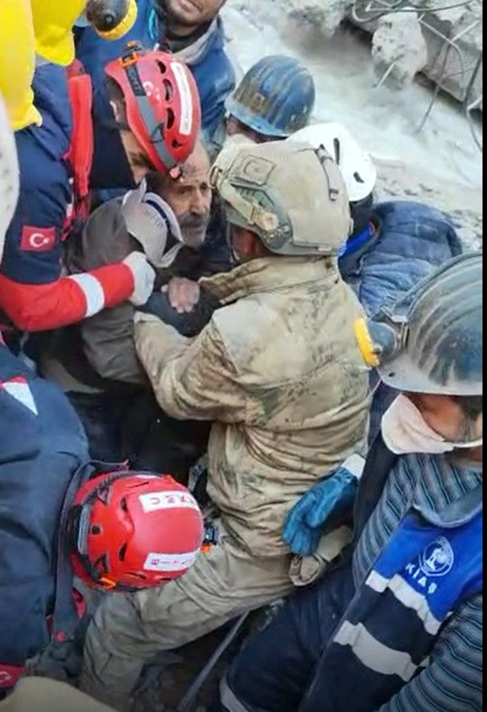 Mucize Kurtuluşlar: Depremin 6. gününde arama kurtarma çalışmaları sürüyor - 5