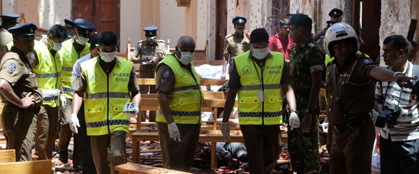 Sri Lanka'daki bombalı saldırılara ilişkin 24 kişi gözaltına alındı (Ölü sayısı 290 oldu)