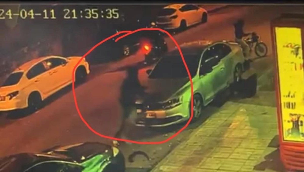 Kahveyi basıp tabanca ile havaya ateş ettiler Kahveyi basıp tabanca ile havaya ateş ettiler