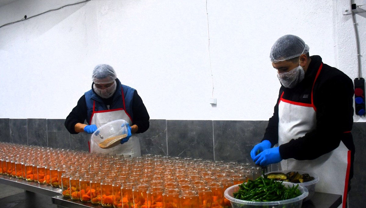 Bilecik'ten ABD, Kanada ve Almanya'ya gönderildi: Hardal tohumlu turşu ile ihracata hazırlanıyorlar