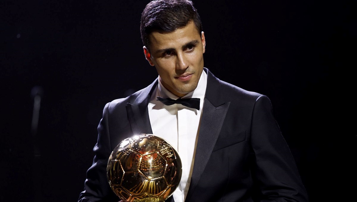 Yılın en iyi oyuncusu Rodri, 2024 Ballon d'Or ödülünü aldı