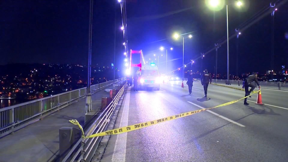 Fatih Sultan Mehmet Köprüsü'nde kaza yapan motosikletli yaşamını yitirdi - 1