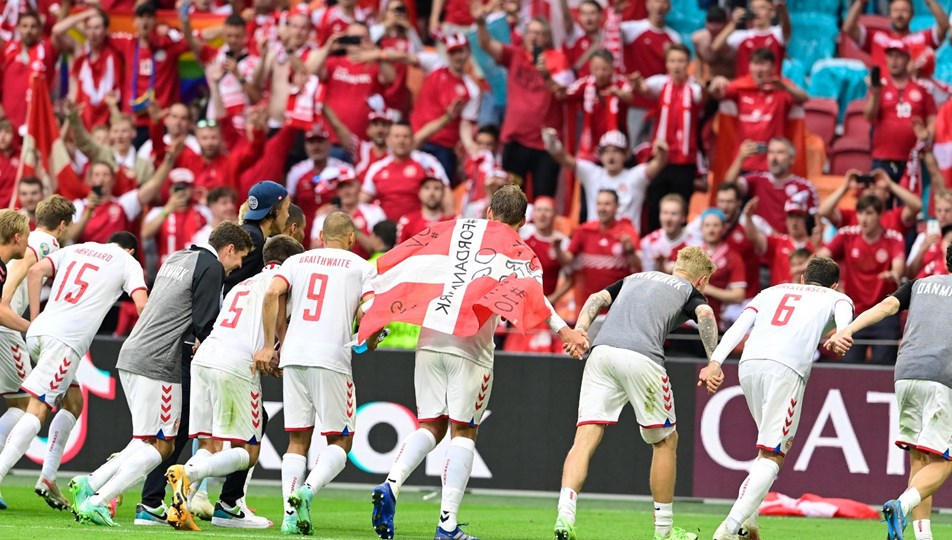 EURO 2020'de ilk çeyrek finalist Danimarka