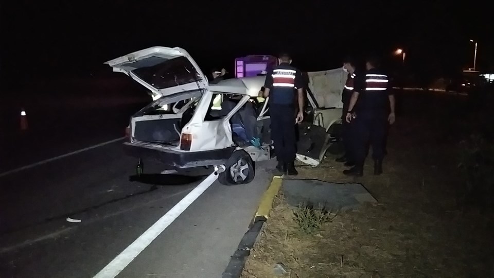 Fethiye'de iki otomobil çarpıştı: 3 ölü, 5 yaralı - 1