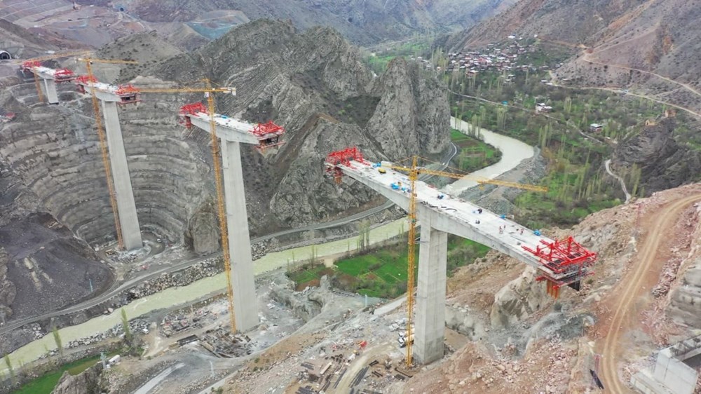 Jembatan kedua Turki dengan pilar tertinggi terbuka - 15