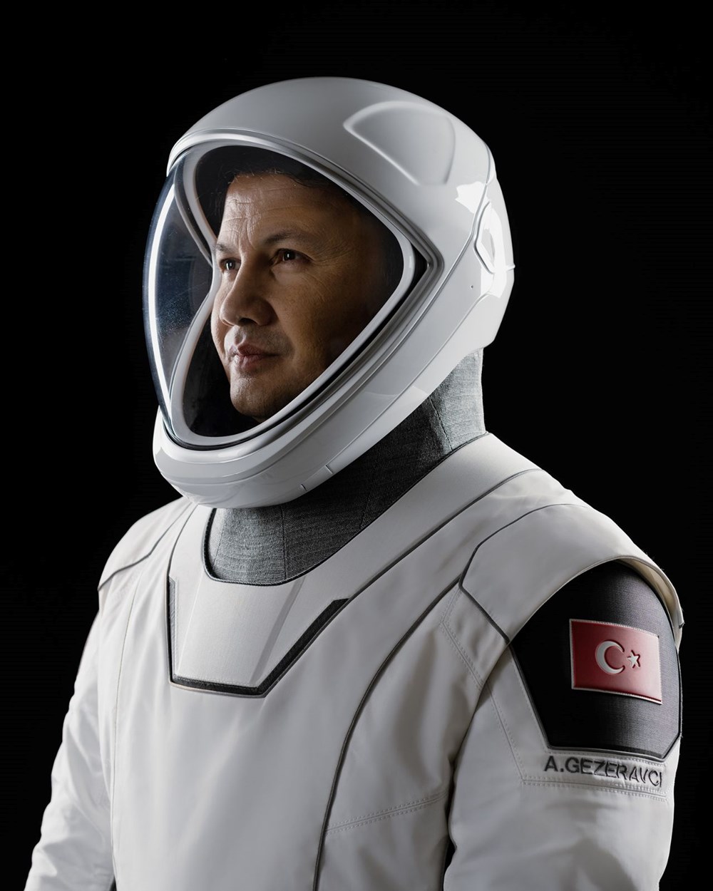 Türkiye’nin ilk astronotu Alper Gezeravcı dünya basınında - 2