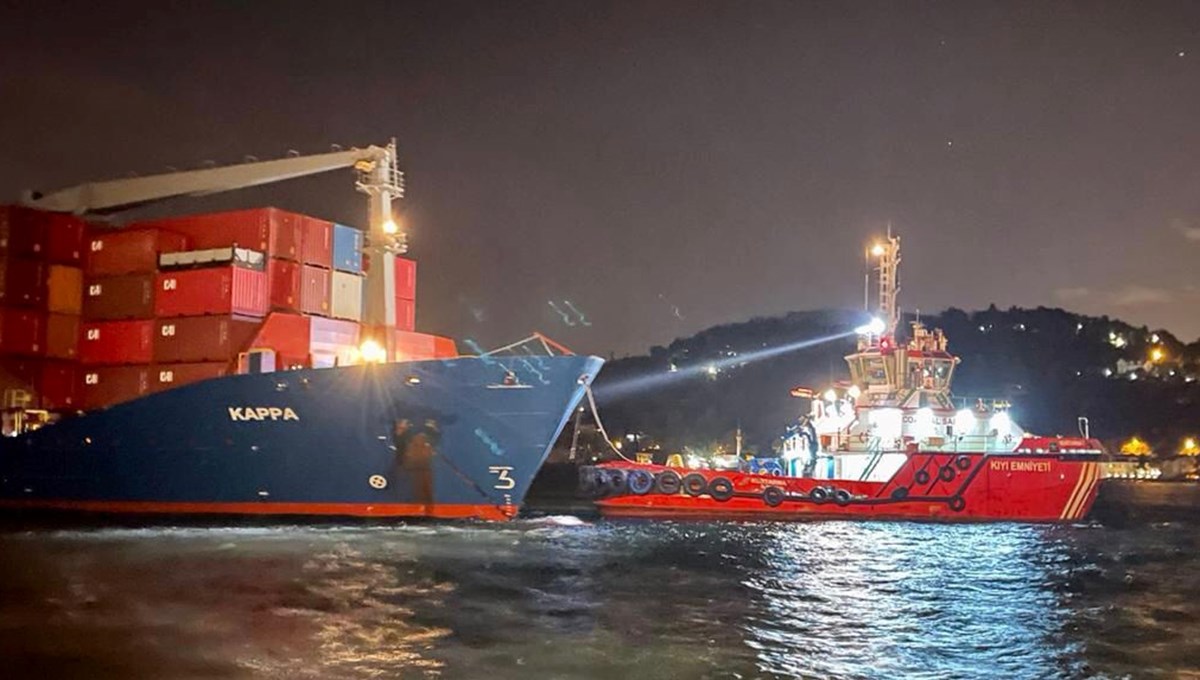 İstanbul Boğazı'nda gemi trafiği askıya alındı