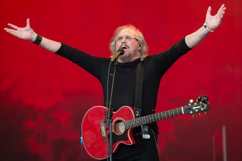 Barry Gibb’den İZEV’e destek: Seslerini şarkılarla duyuracaklar - 1